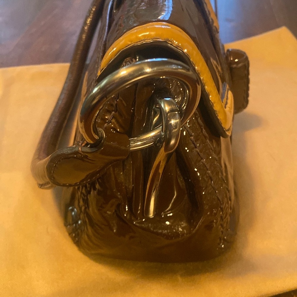 Prada patent leather handbag - Picture 9 of 12